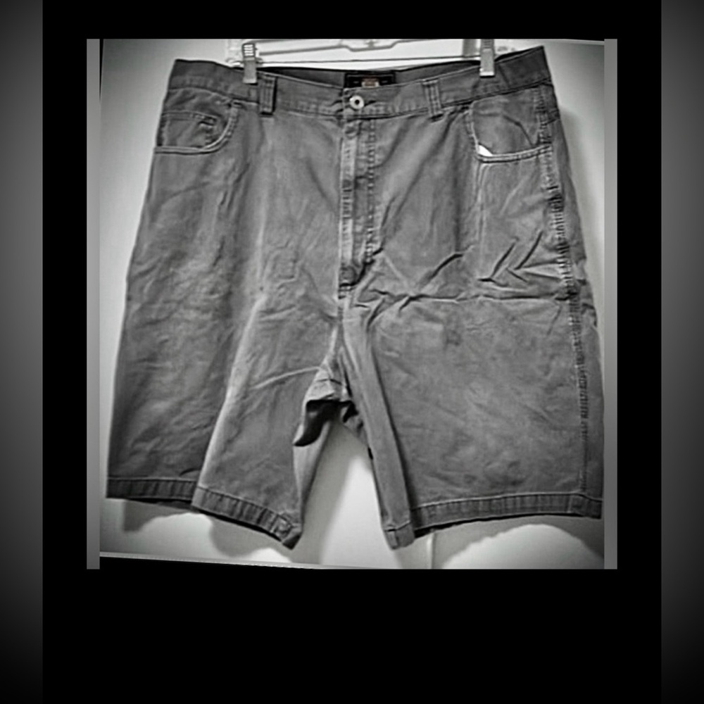 Route 66 Original Clothing Co. 100% Cotton 5 pocket shorts in Grey Color size 40